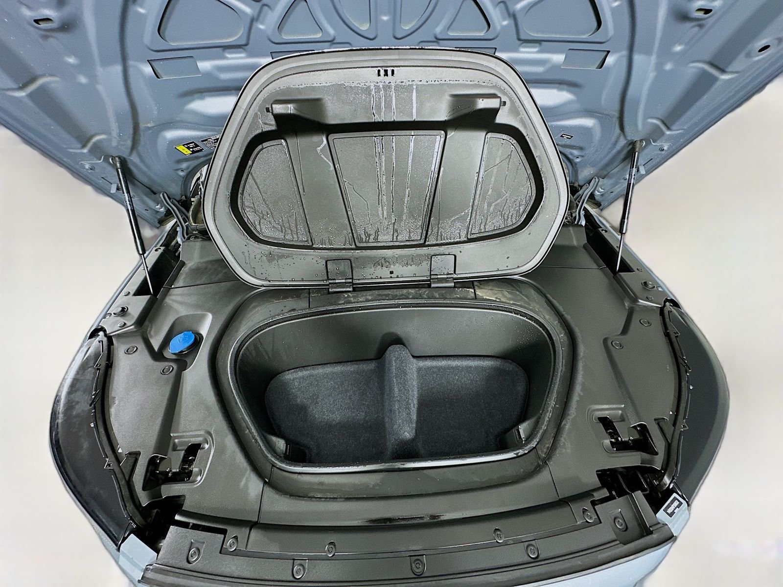 Used 2023 Gray Metallic Volvo Ultimate image 32