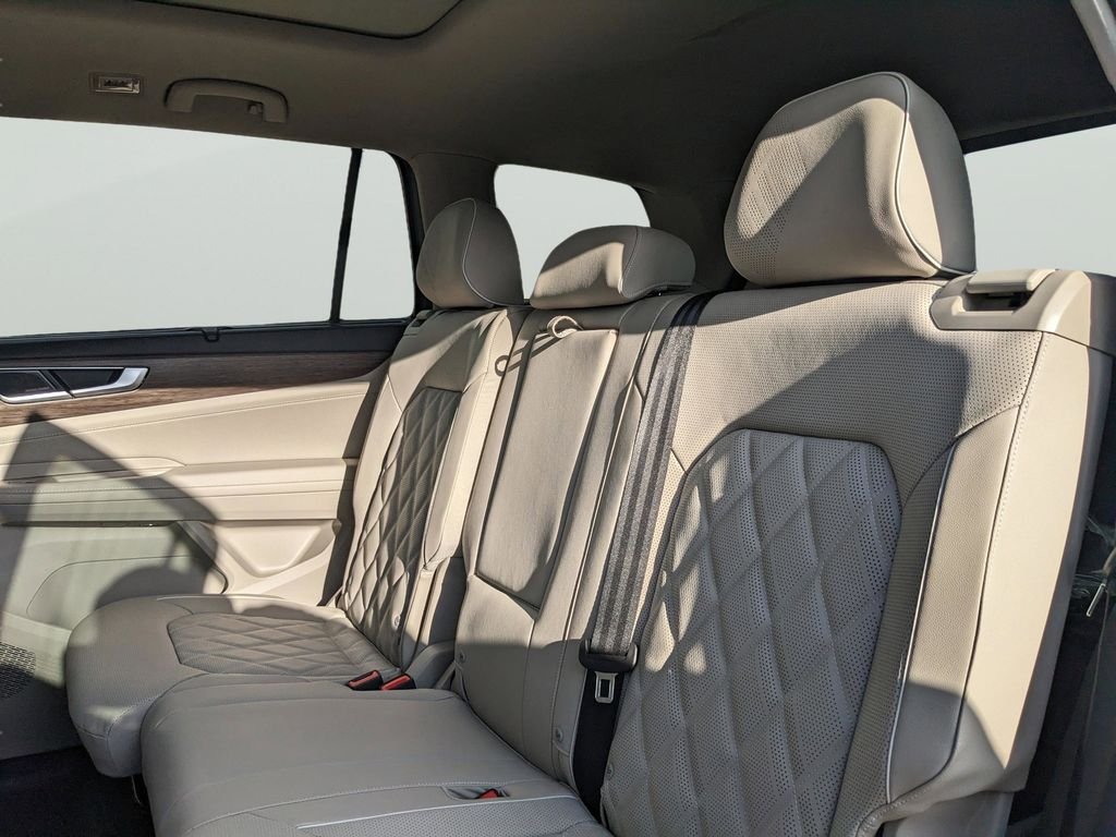 2026 Volkswagen Atlas SEL Premium R-Line - Photo 16