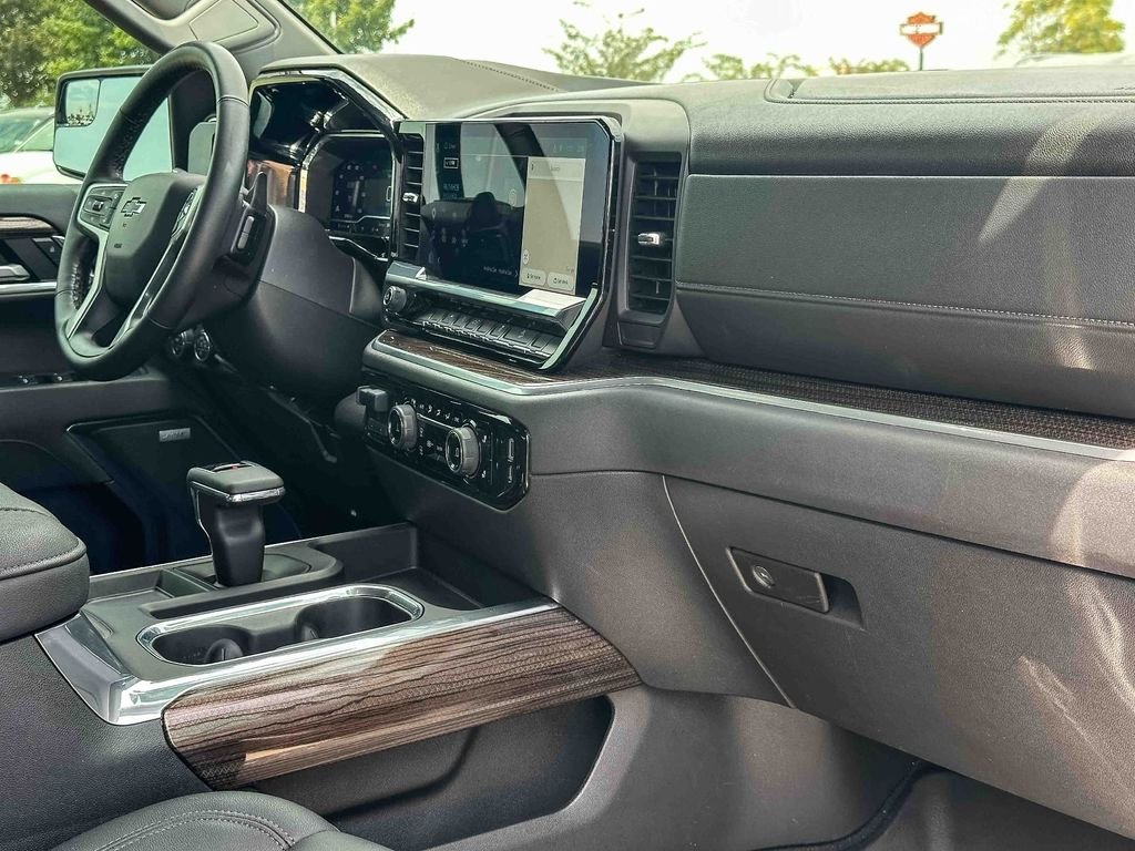 Used 2025 Gray Chevrolet LT Trail Boss image 18