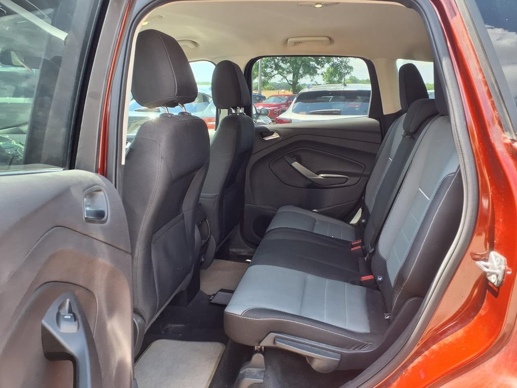 Used 2014 Orange Ford SE image 9