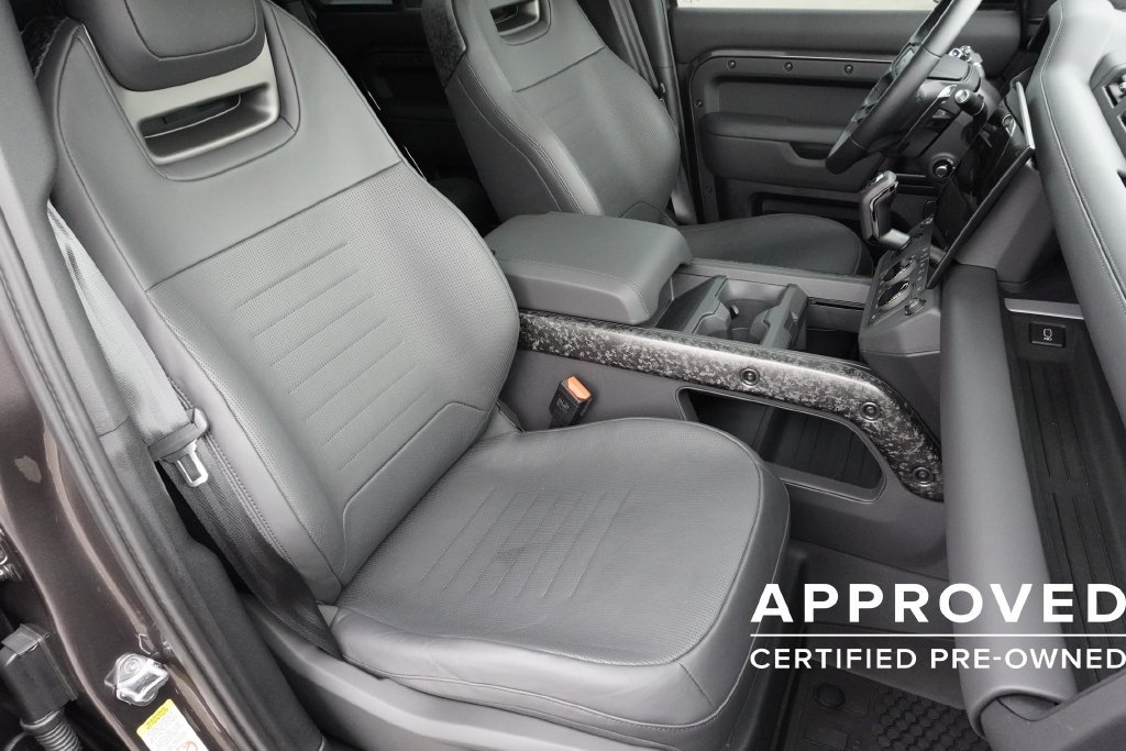 Certified Used 2026 Charente Grey Premium Metallic Land Rover OCTA image 24