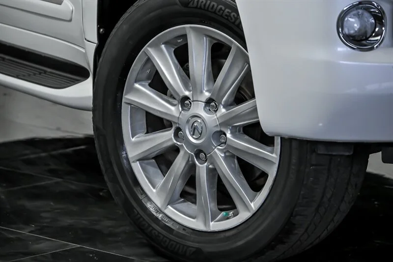 Used 2009 Starfire Pearl Lexus  image 3
