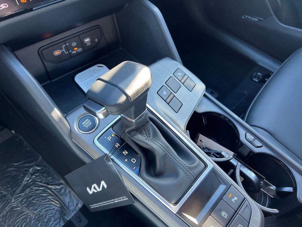 New 2026 Wolf Gray Kia X-Line image 23