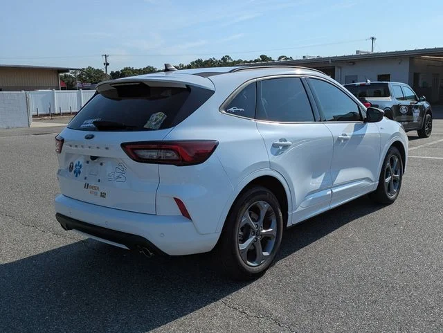 Used 2023 Oxford White Ford ST-Line image 3