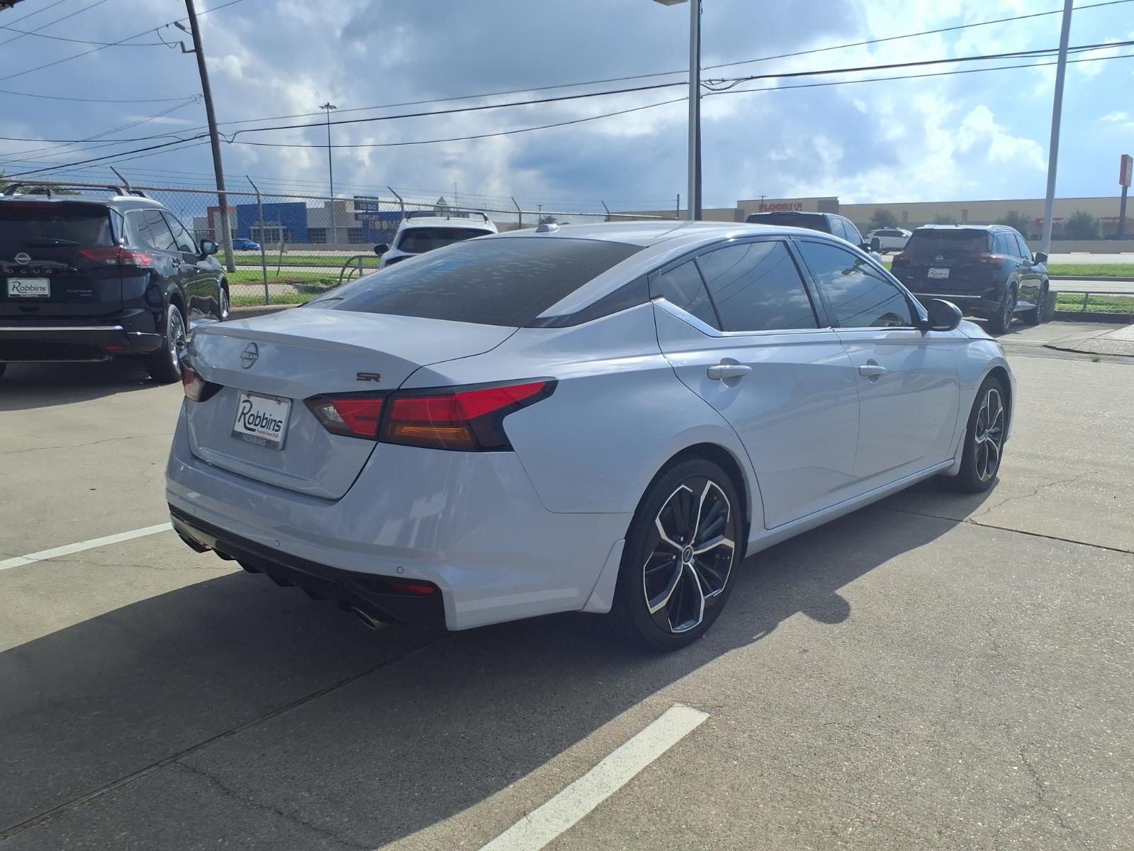 2024 Nissan Altima 2.5 SR Gray at Robbins Nissan
