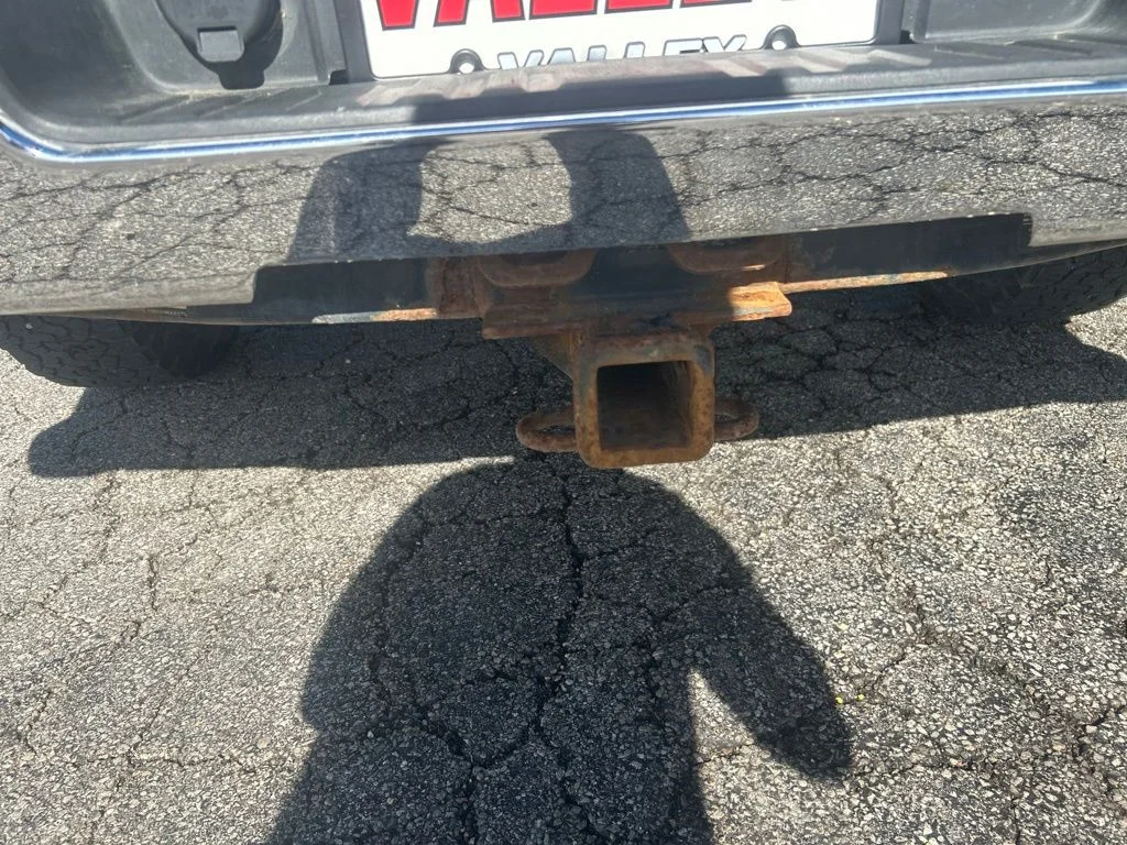 Used 2018  GMC Base image 25