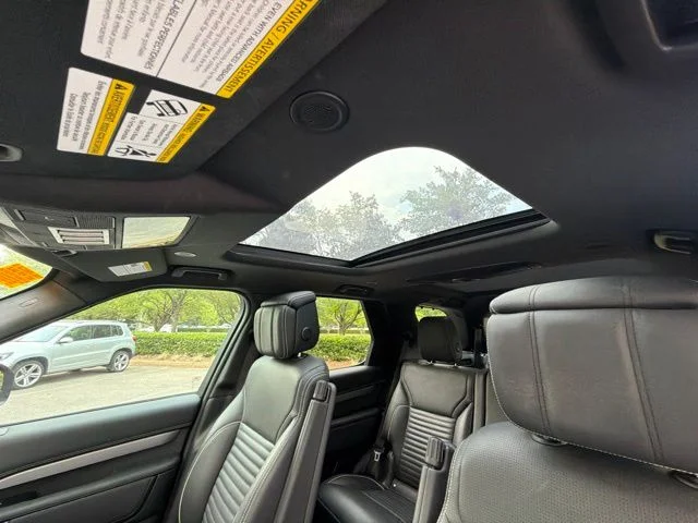 Used 2024  Land Rover Dynamic SE image 21