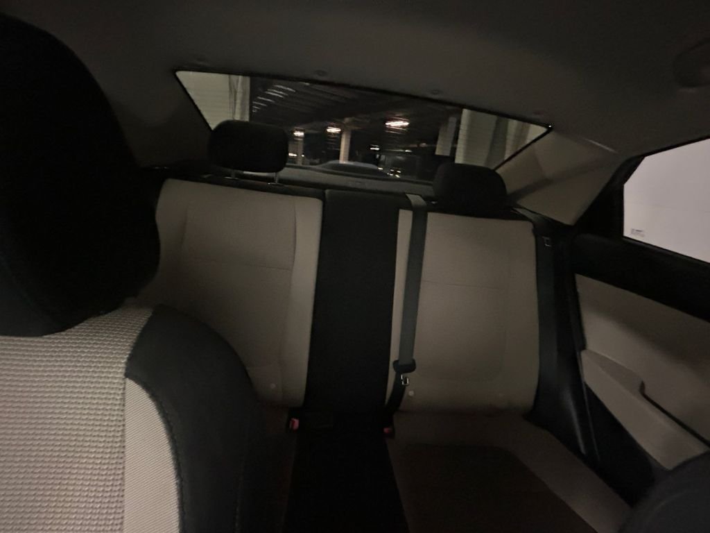Used 2021 Black Hyundai SE image 19