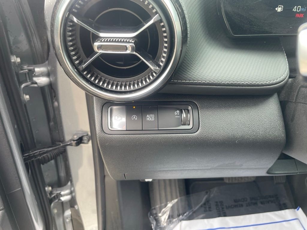 2025 Chevrolet Equinox LT - Photo 22