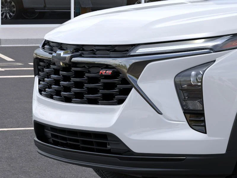 New 2026 Summit White Chevrolet 2RS image 13