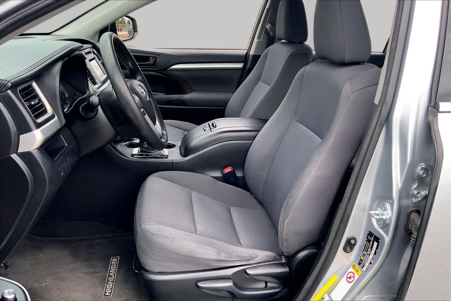 Used 2016 Silver Sky Metallic Toyota LE image 8