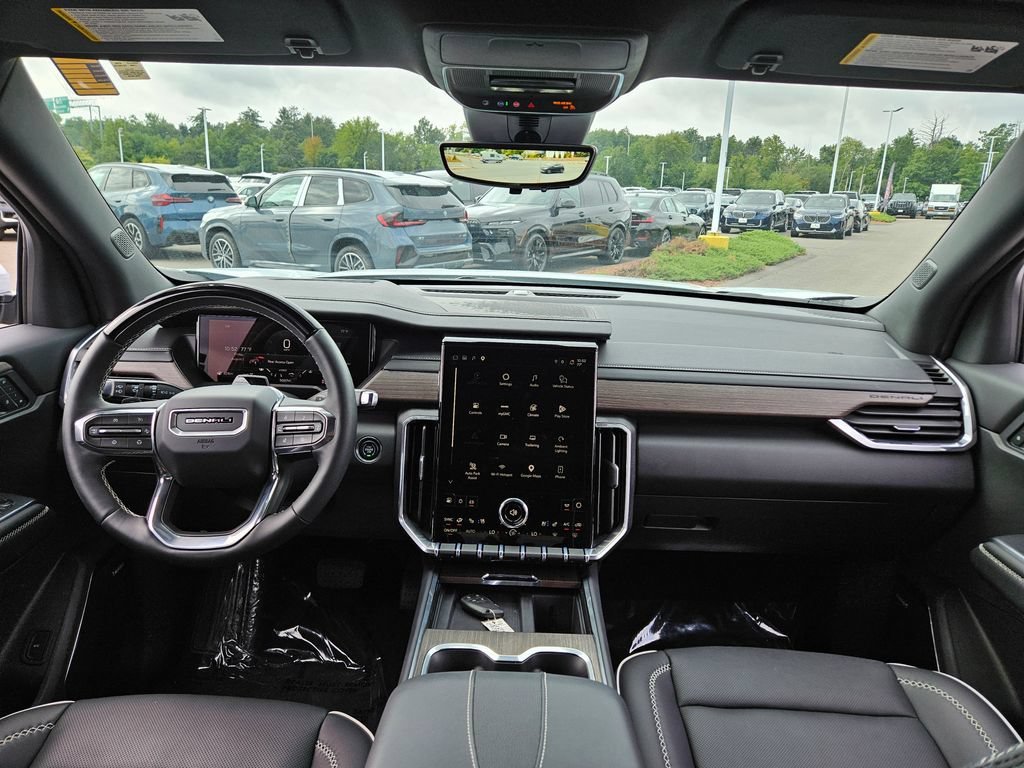 2026 GMC Acadia Denali - Photo 15