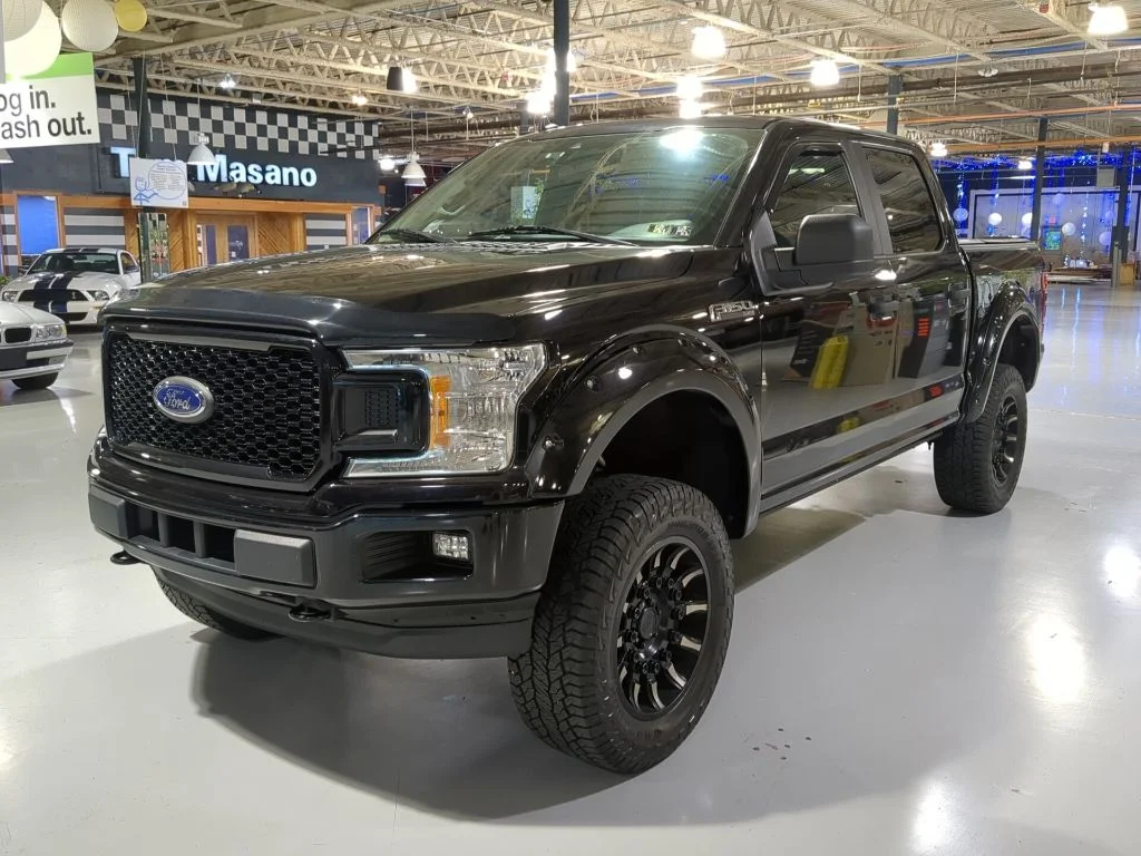 Used 2020 Black Metallic Ford XL image 1