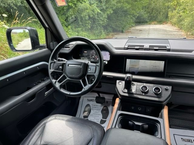 Used 2023 Hakuba Silver Metallic Land Rover X-Dynamic SE image 28