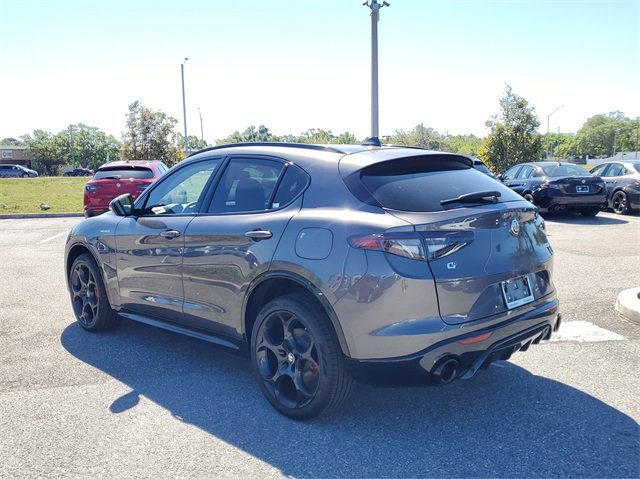 2025 Alfa Romeo Stelvio Sprint Base photo 3