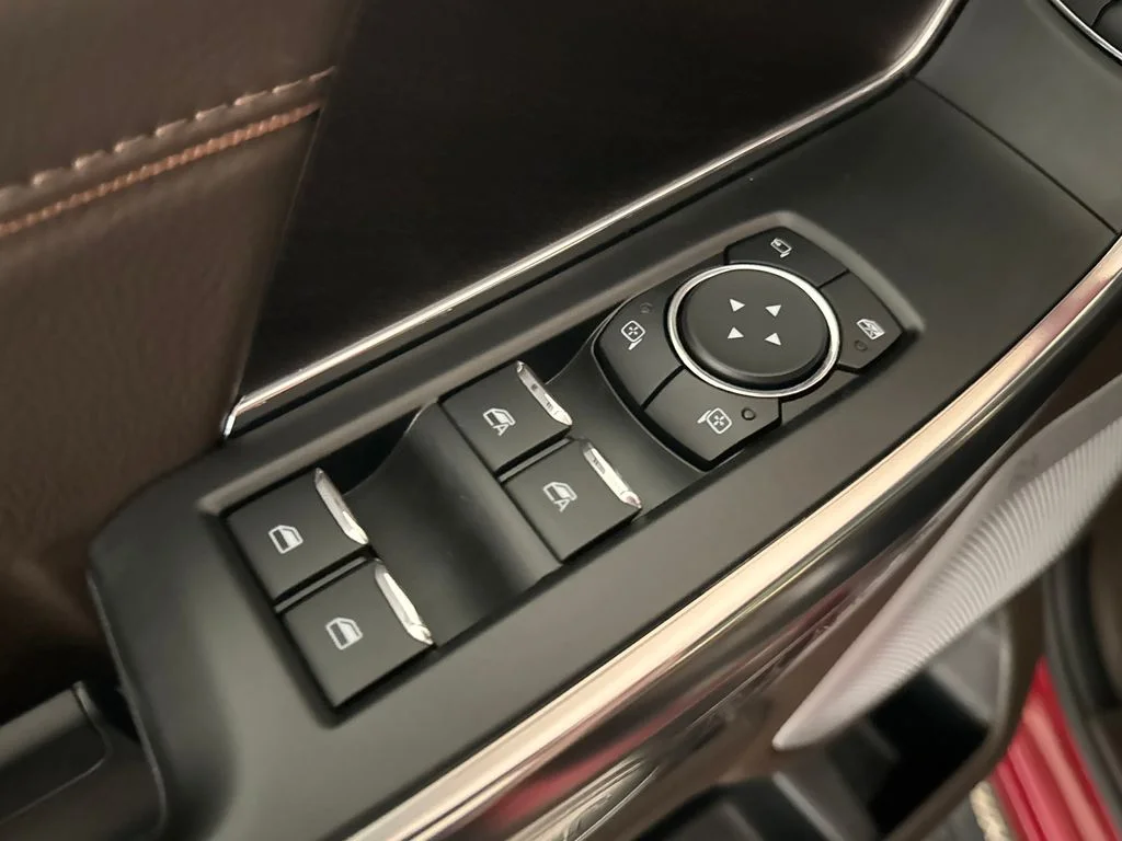 Certified Used 2025  Ford King Ranch image 17