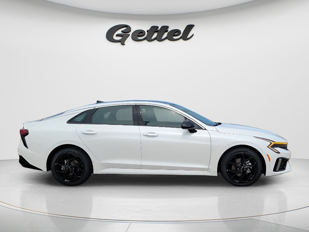 New 2026 Snow White Pearl Kia GT-Line FWD image 4