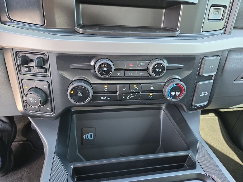 New 2026 Oxford White Ford F-350® XLT image 24