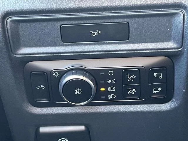 New 2026 Agate Black Metallic Ford XLT image 20