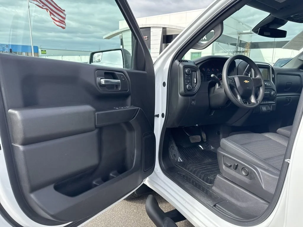 Used 2024 Summit White Chevrolet Custom image 24