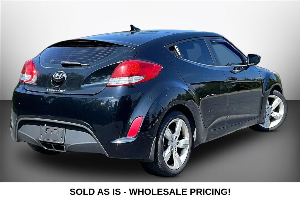 Used 2012 Black Hyundai Base image 6