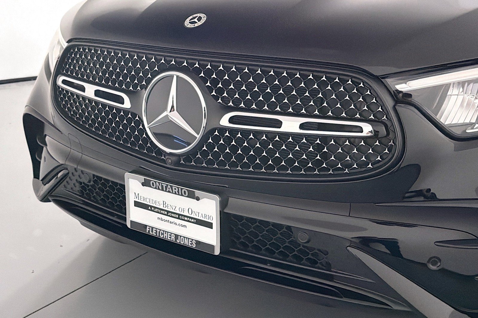 New 2026 Black Mercedes-Benz GLC 300 SUV image 12