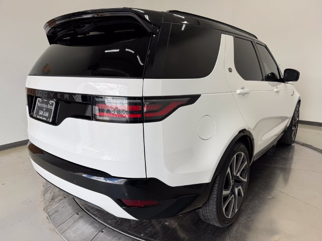 Used 2024 Fuji White Land Rover Dynamic SE image 32