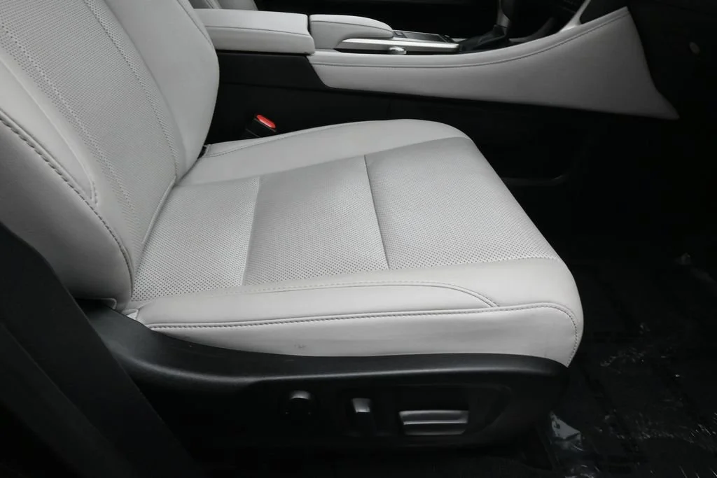 Used 2020 Green Pearl Lexus 350 image 45