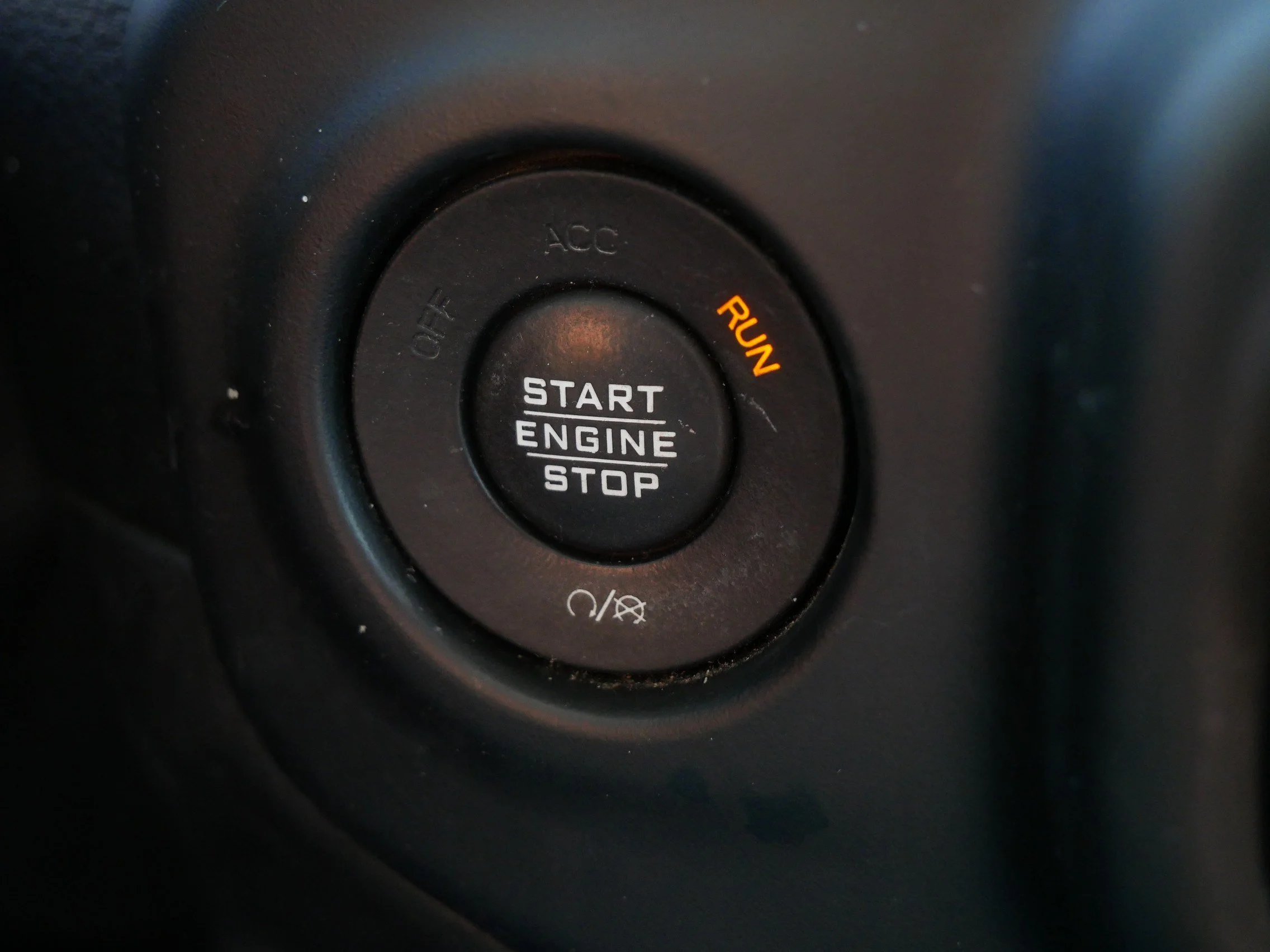 Used 2019 Ocean Blue Metallic Clearcoat Jeep Sport S image 23