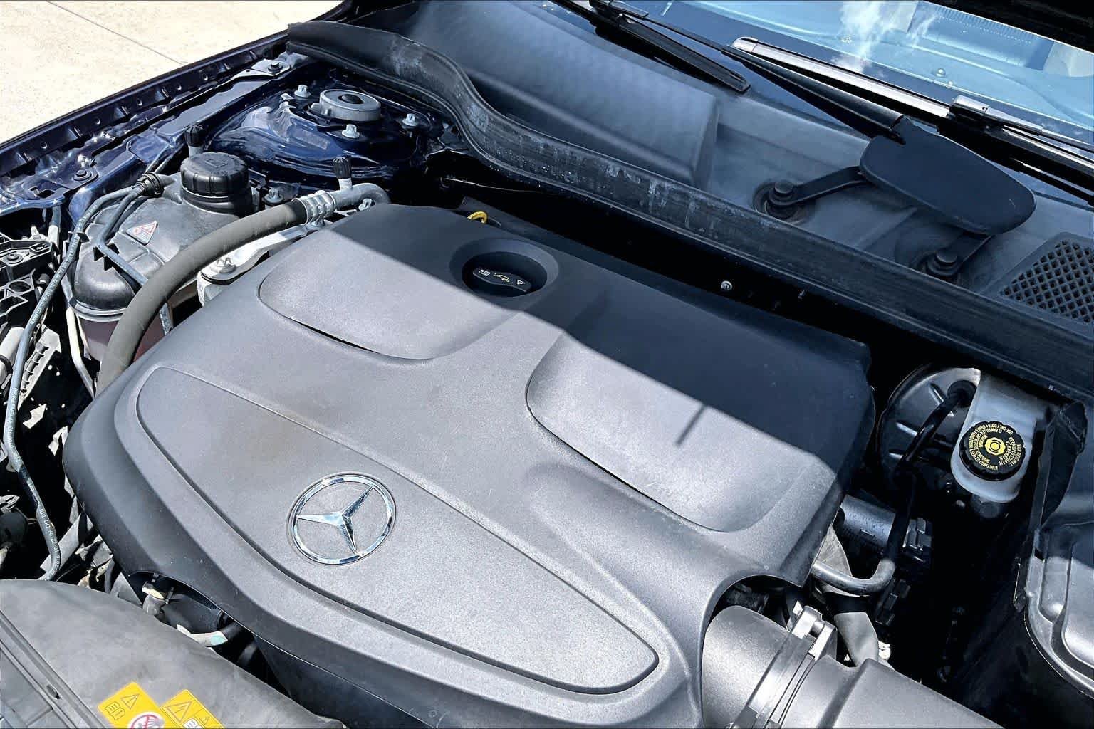 Used 2017 Lunar Blue Metallic Mercedes-Benz GLA 250 image 32