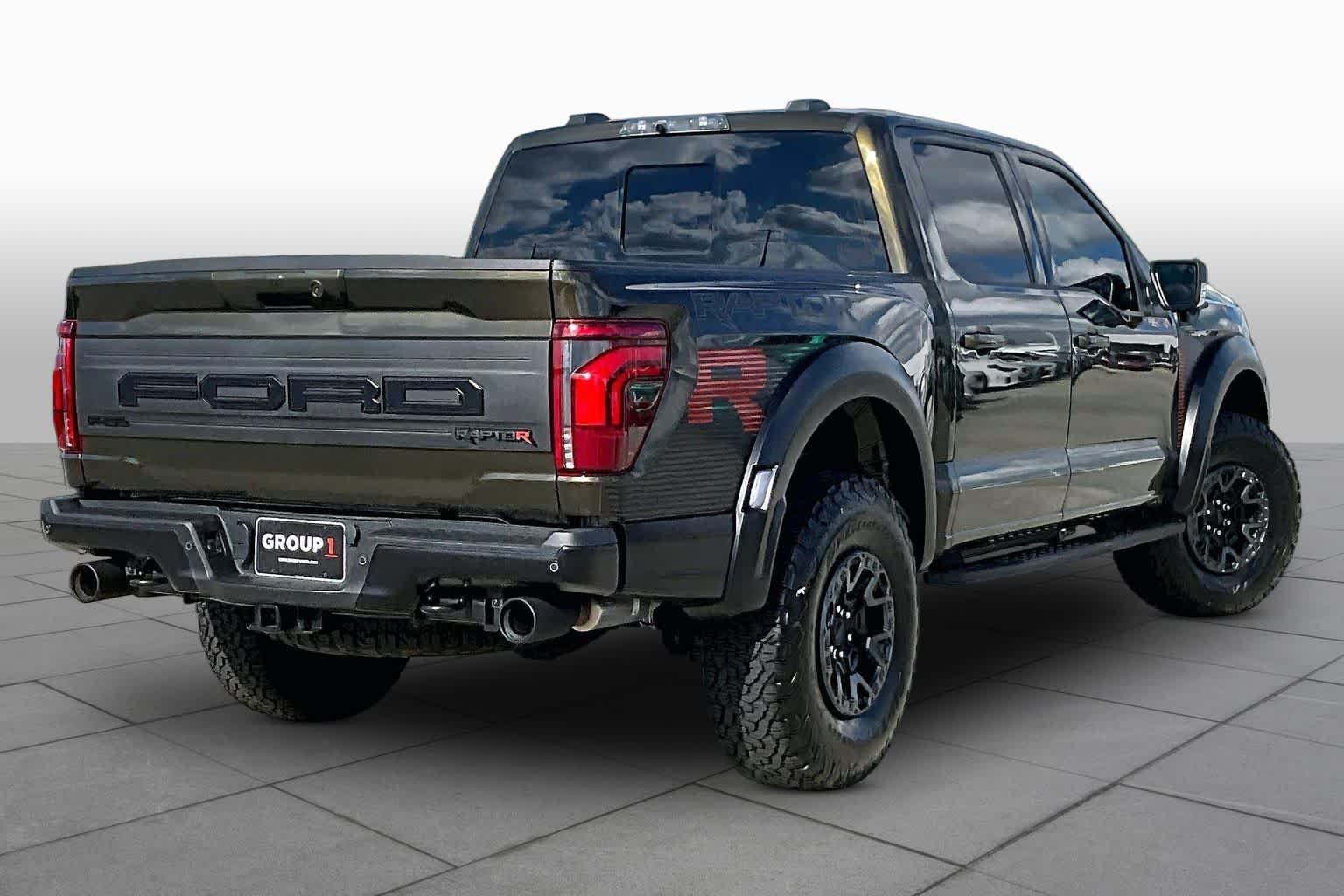 Used 2026 Shelter Green Ford Raptor image 12