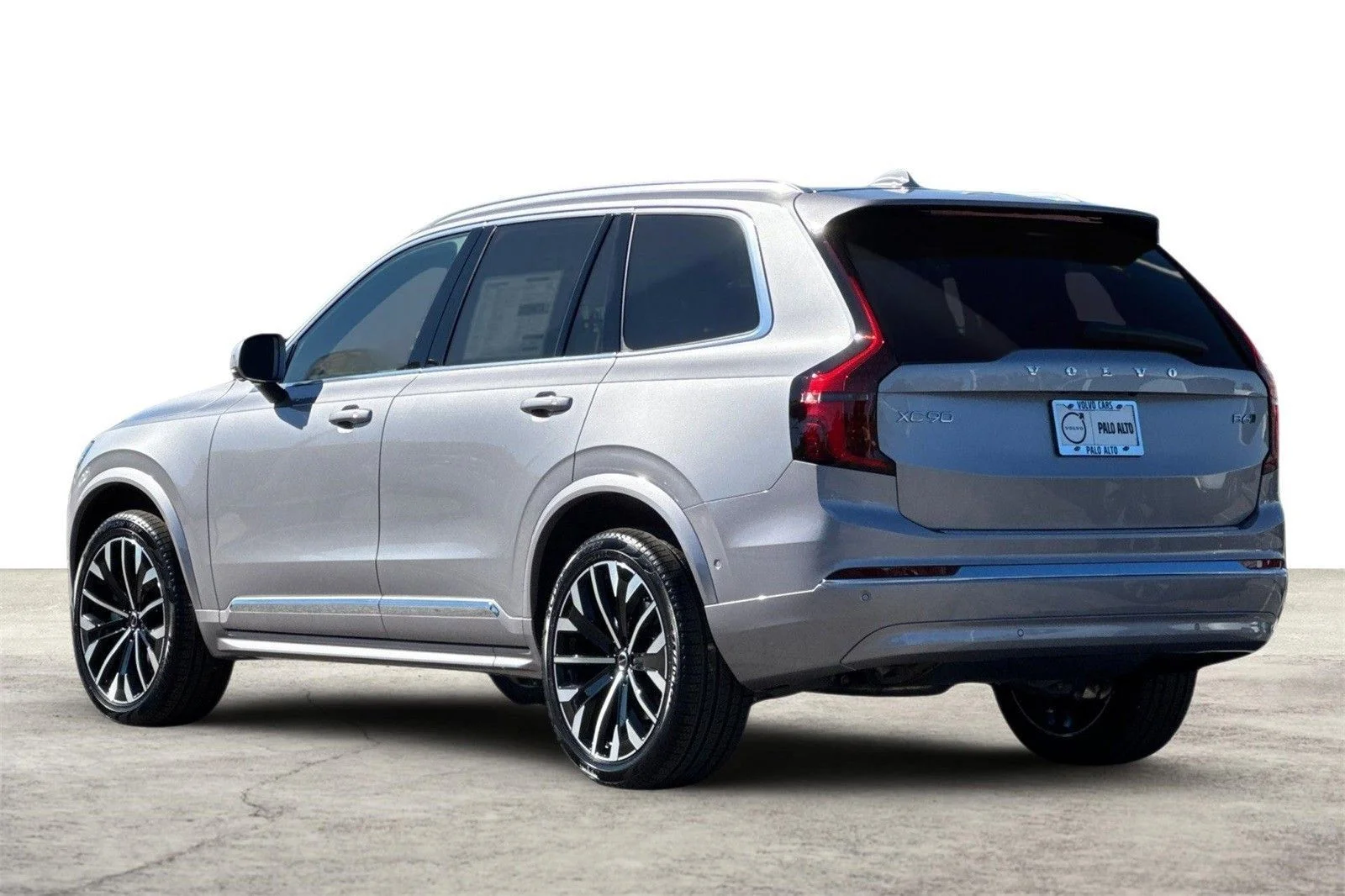 2026 Volvo XC90 Plus - Photo 6