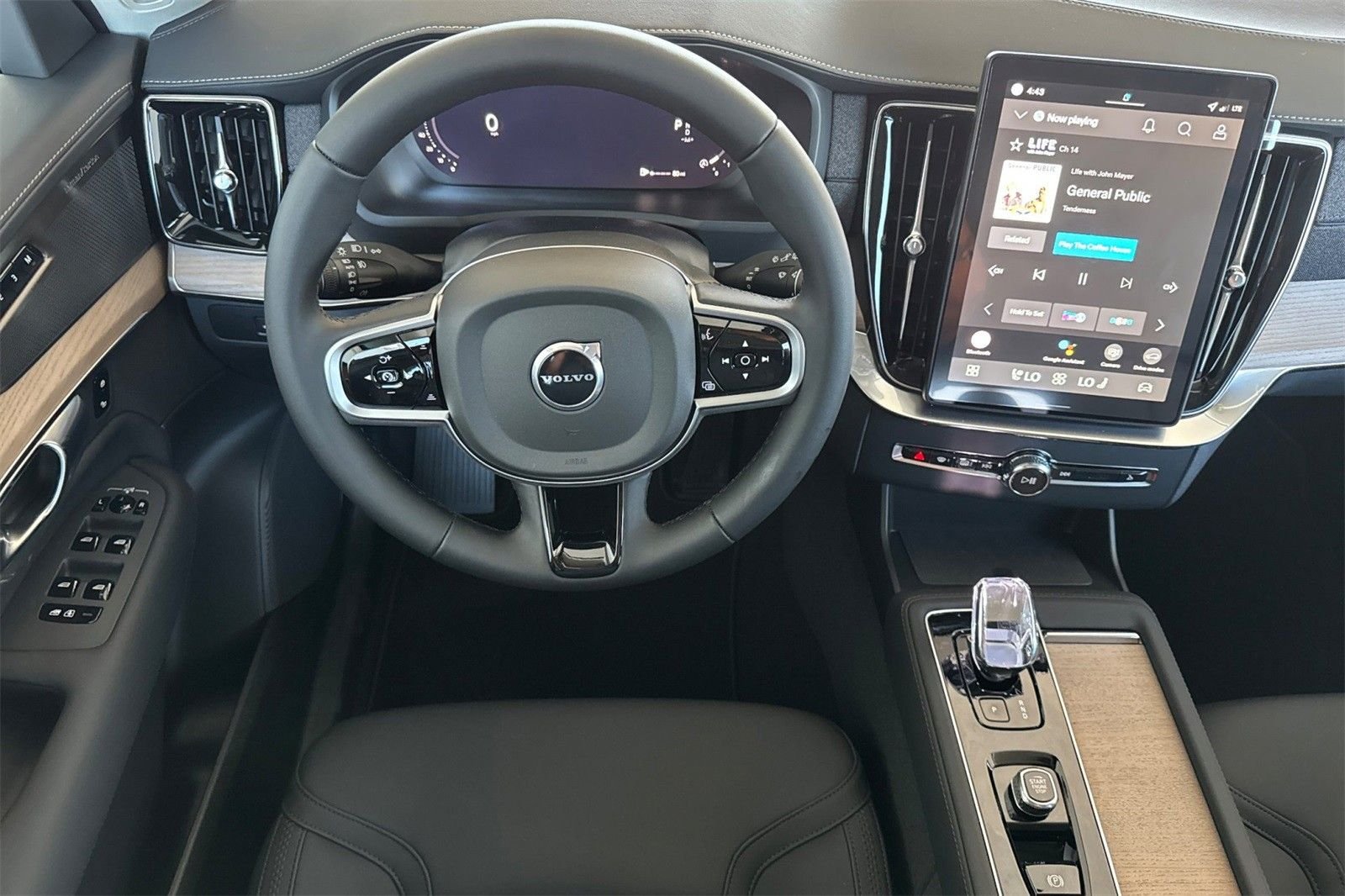 2026 Volvo XC90 Plus - Photo 13