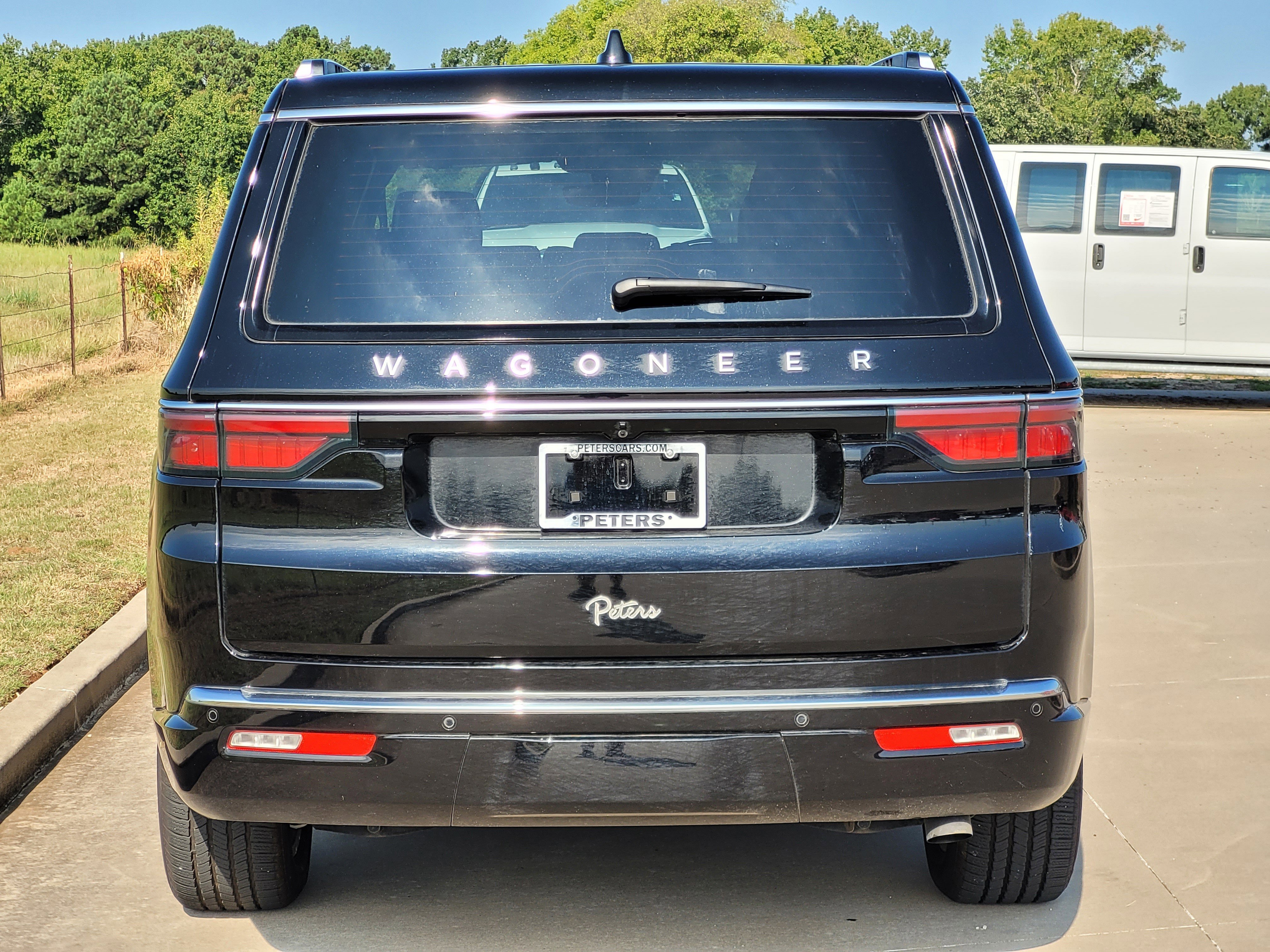 New 2025 Diamond Black Crystal Pearlcoat Jeep  image 4