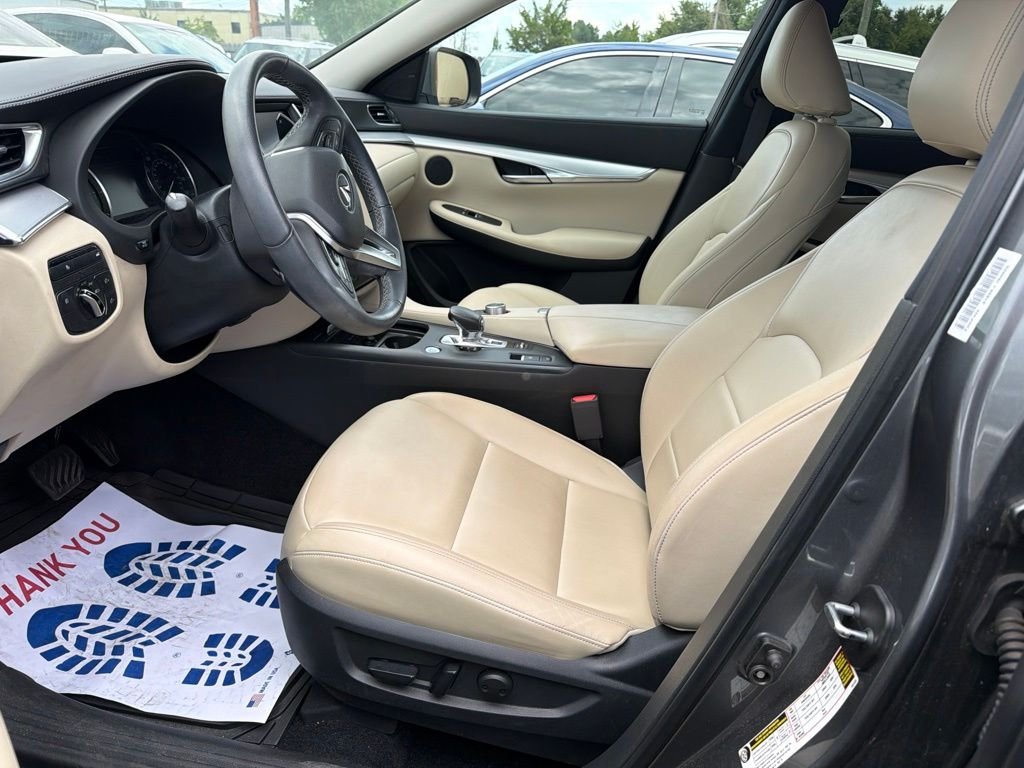 Used 2020 Gray INFINITI LUXE image 12