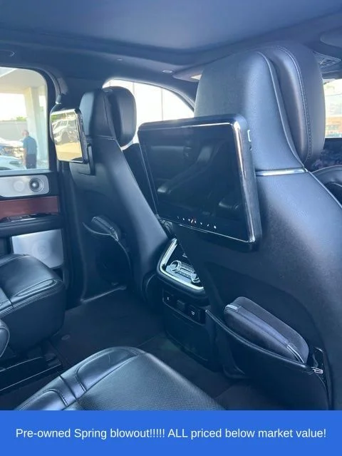 Used 2020 Black Lincoln Reserve image 10