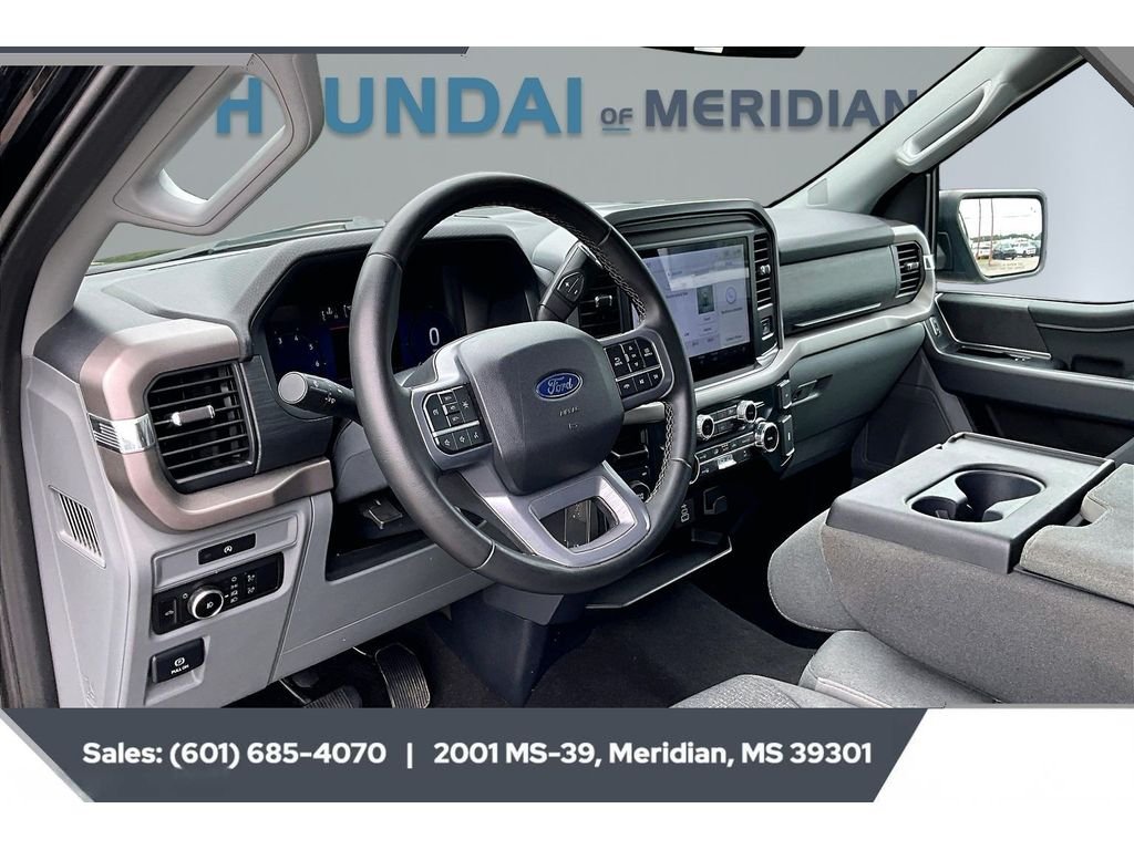 2025 Ford F-150 XLT - Photo 12