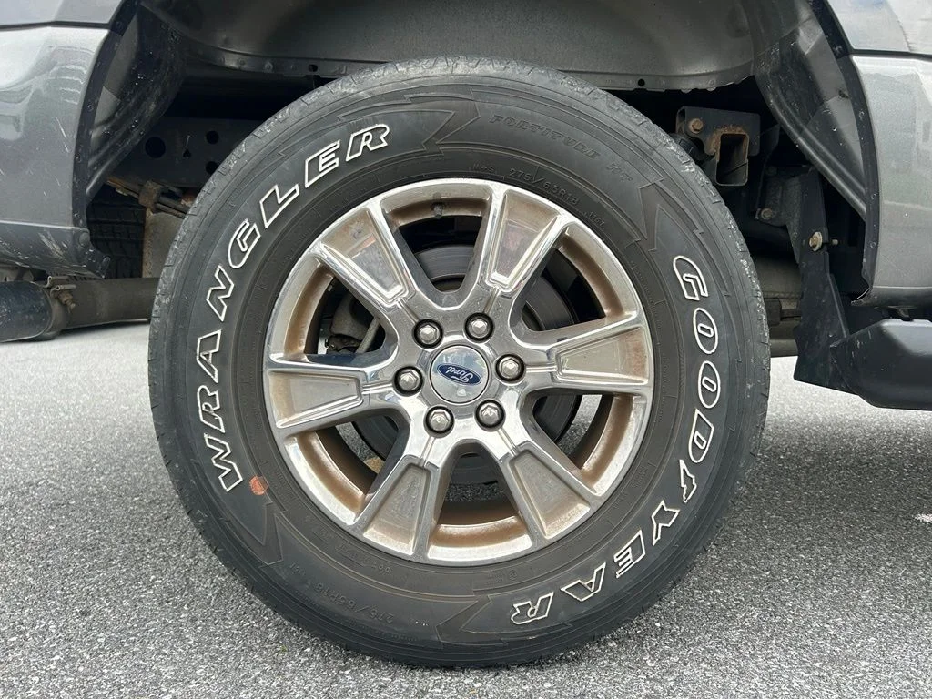 Used 2015 Black Ford XLT image 9