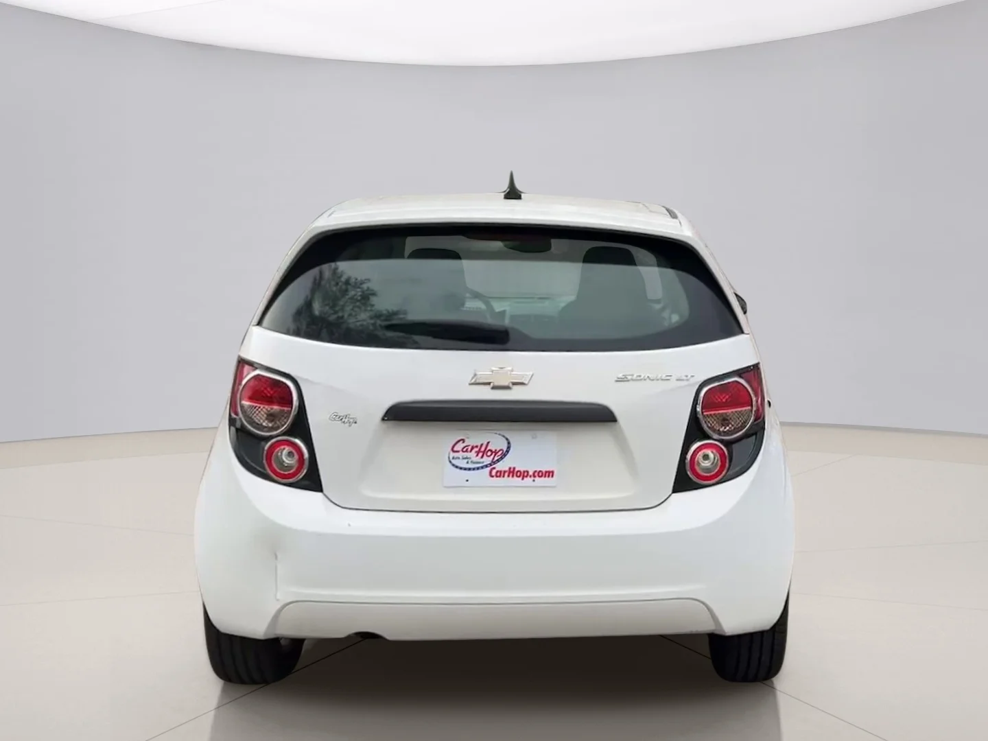 Used 2013 White Chevrolet LT image 4