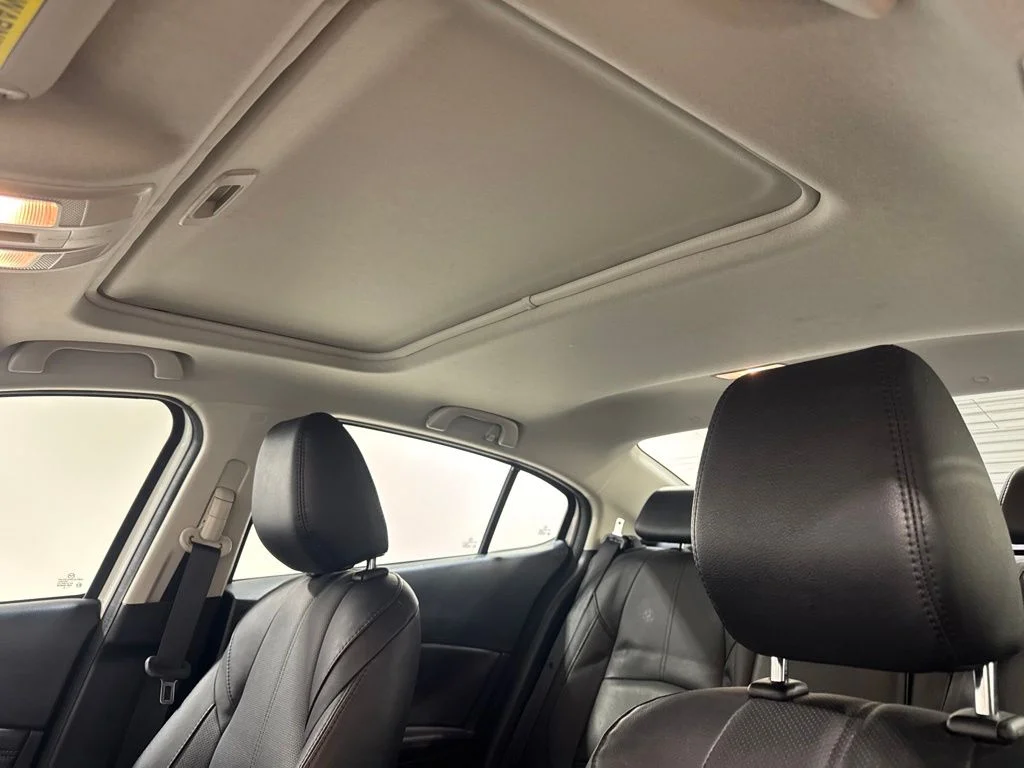 Used 2018 Snowflake White Pearl Mazda Grand Touring image 16