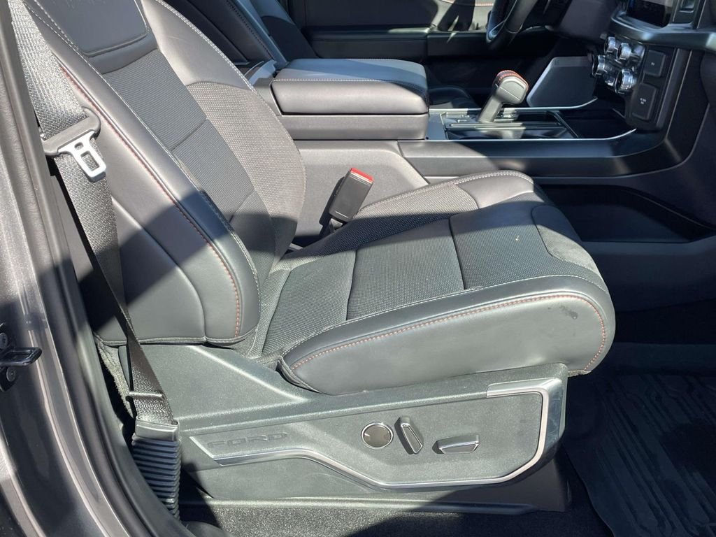 2025 Ford F-150 Raptor - Photo 18