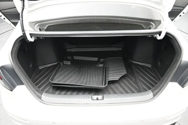 Used 2025  Honda Touring image 18