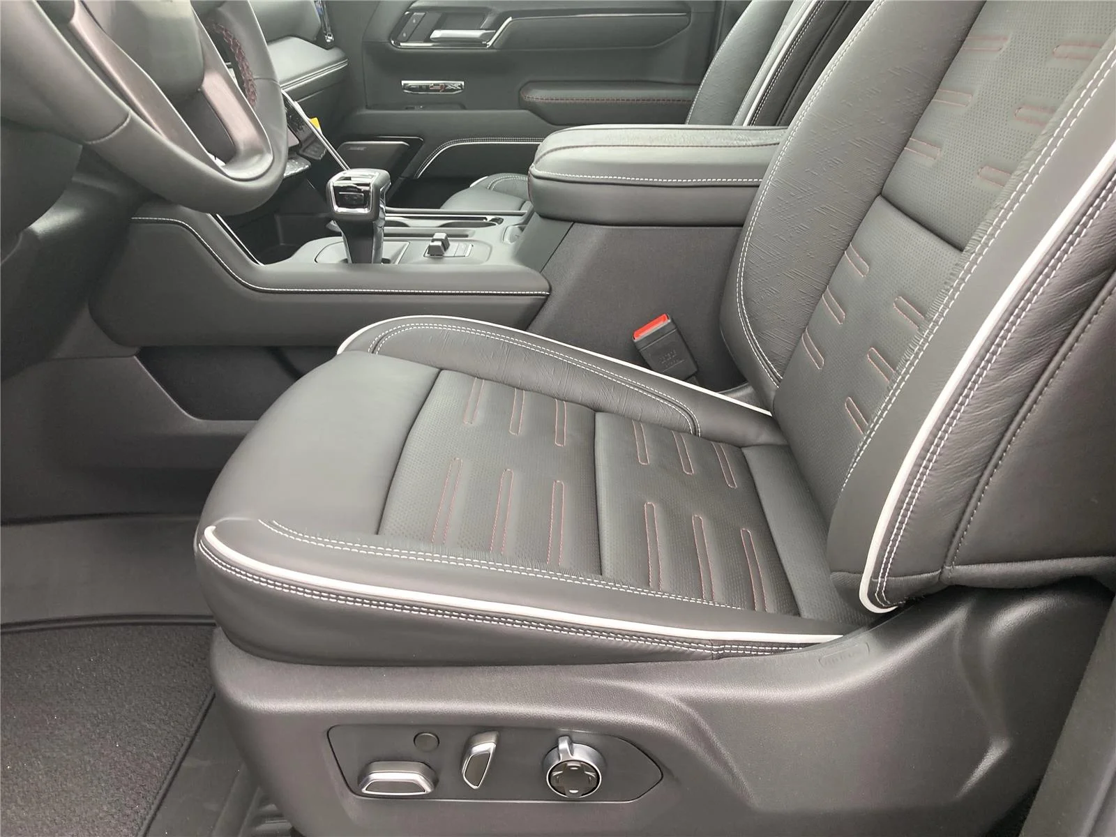 New 2026 Onyx Black GMC AT4X image 26