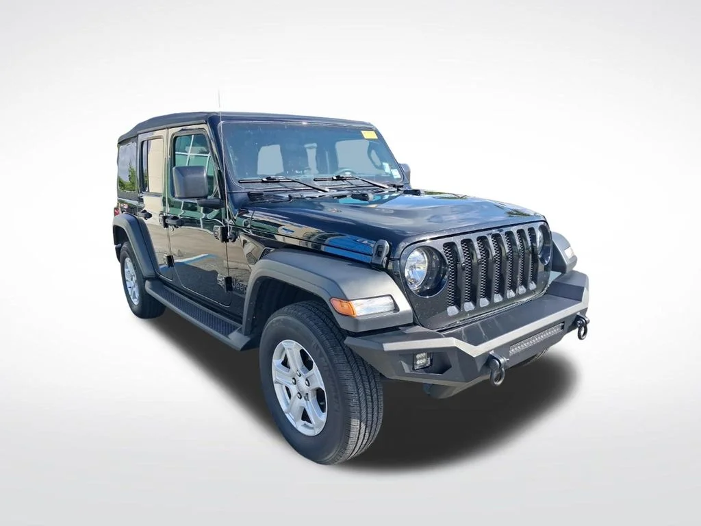 Used 2023 Black Jeep Sport S image 3