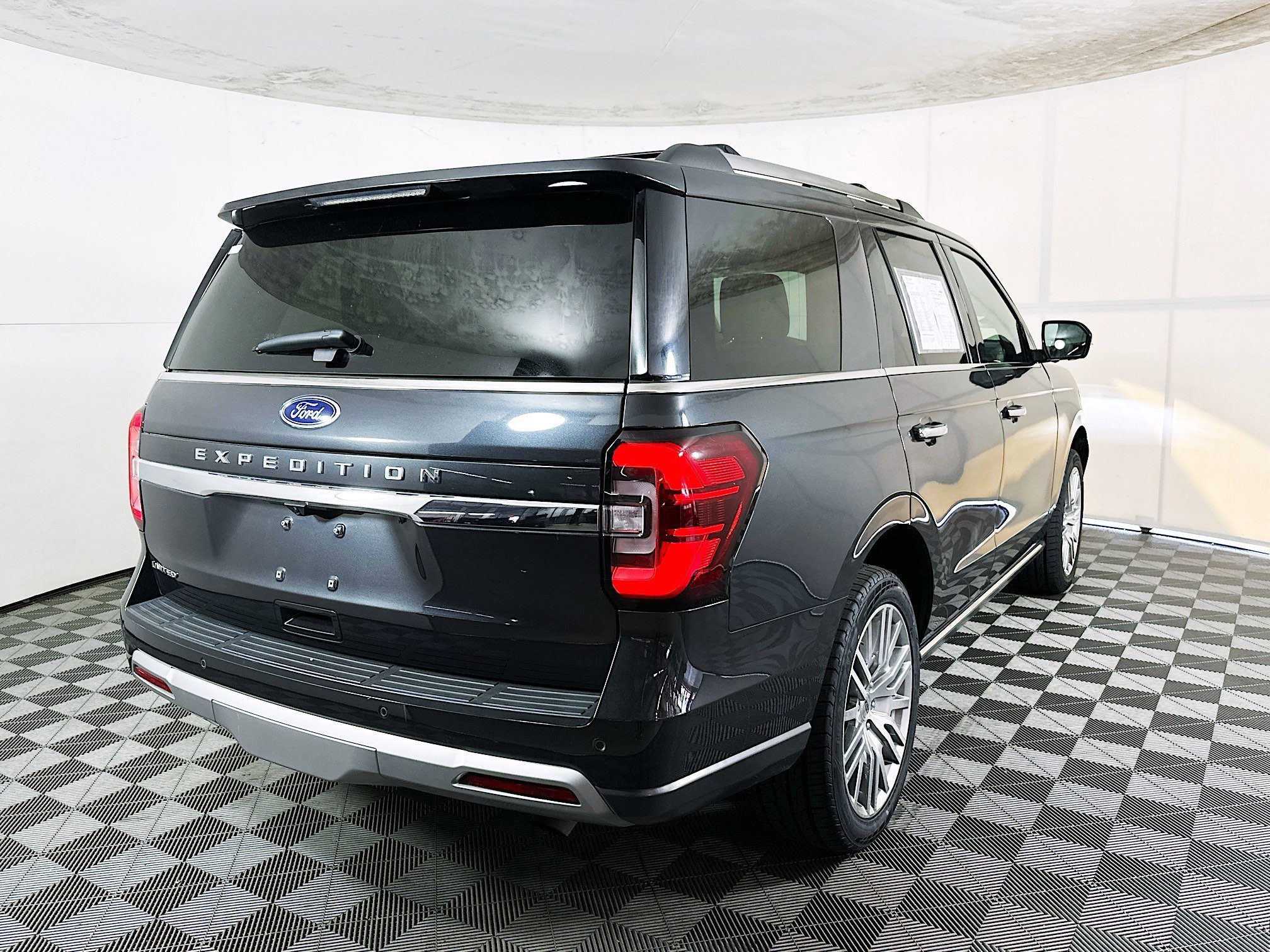 2024 Ford Expedition thumbnail 5