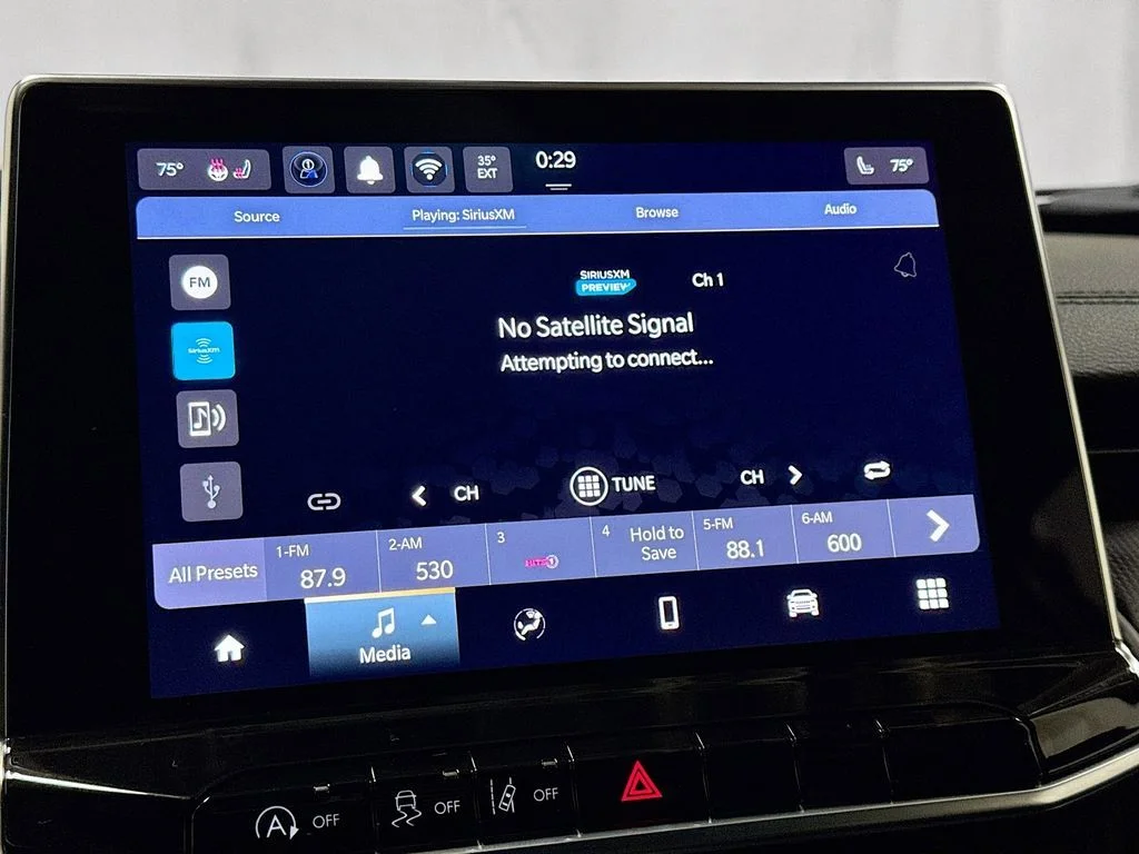 New 2026 Silver Jeep Latitude image 28