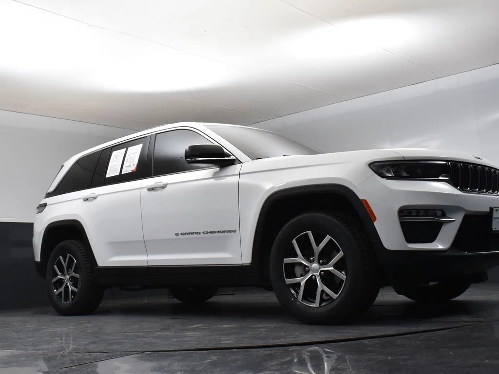 Certified Used 2024 White Jeep Limited image 29