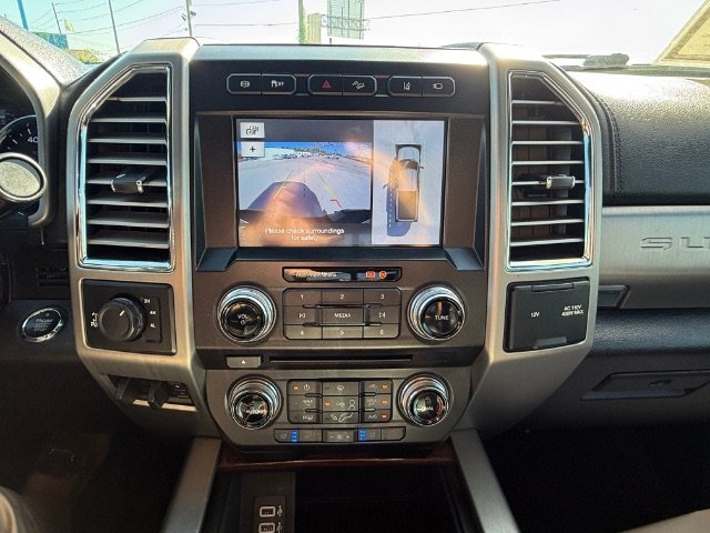 Used 2017 Black Ford Platinum image 19