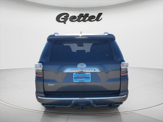 Certified Used 2019 MAGNETIC GRAY MET. Toyota  image 6