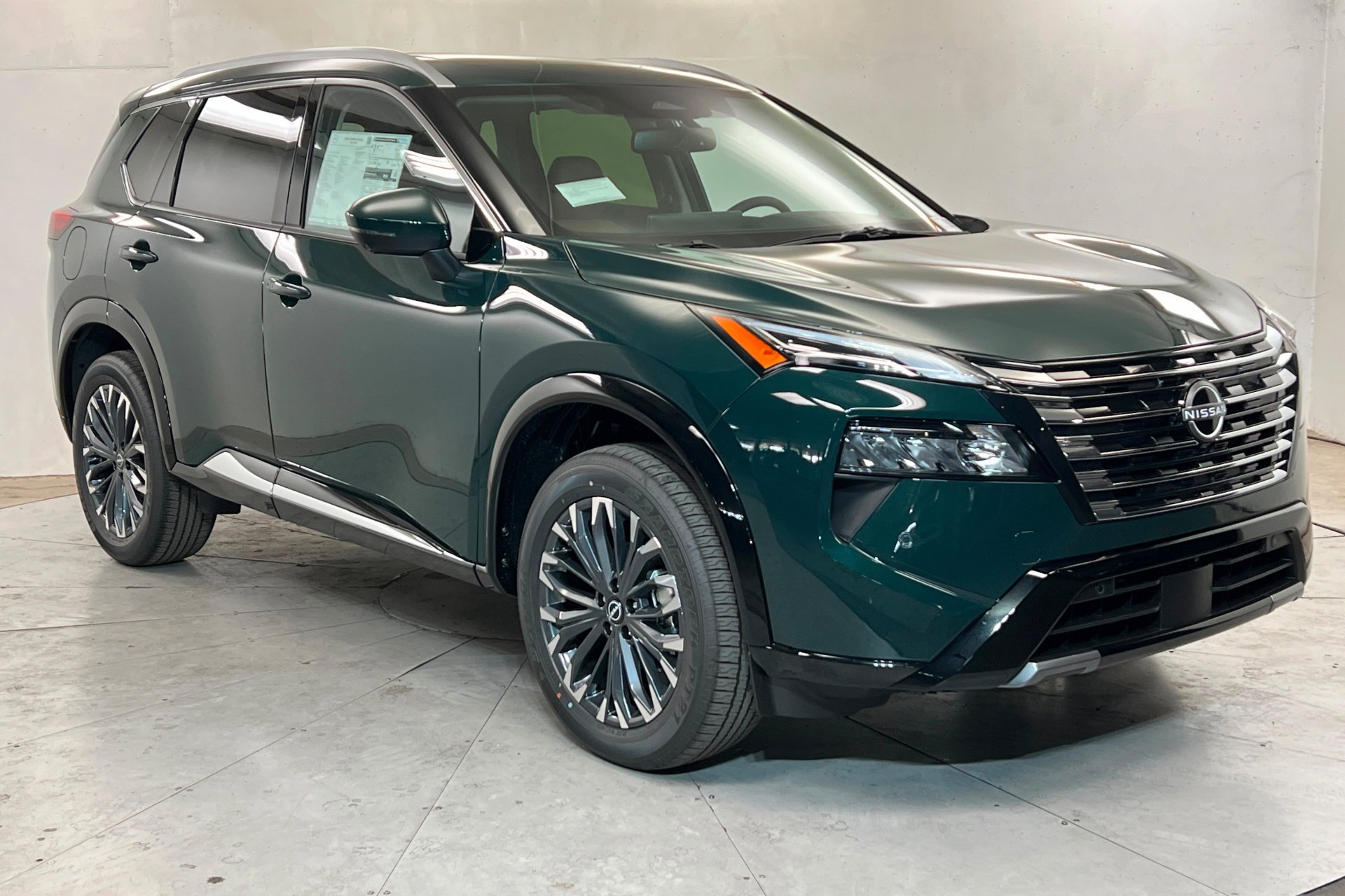 New 2026 Obsidian Green Pearl Nissan Platinum image 8